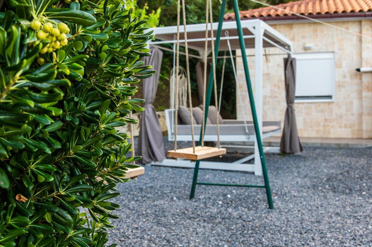Chic & Spacious House In Rodia Heraklion Екстериор снимка